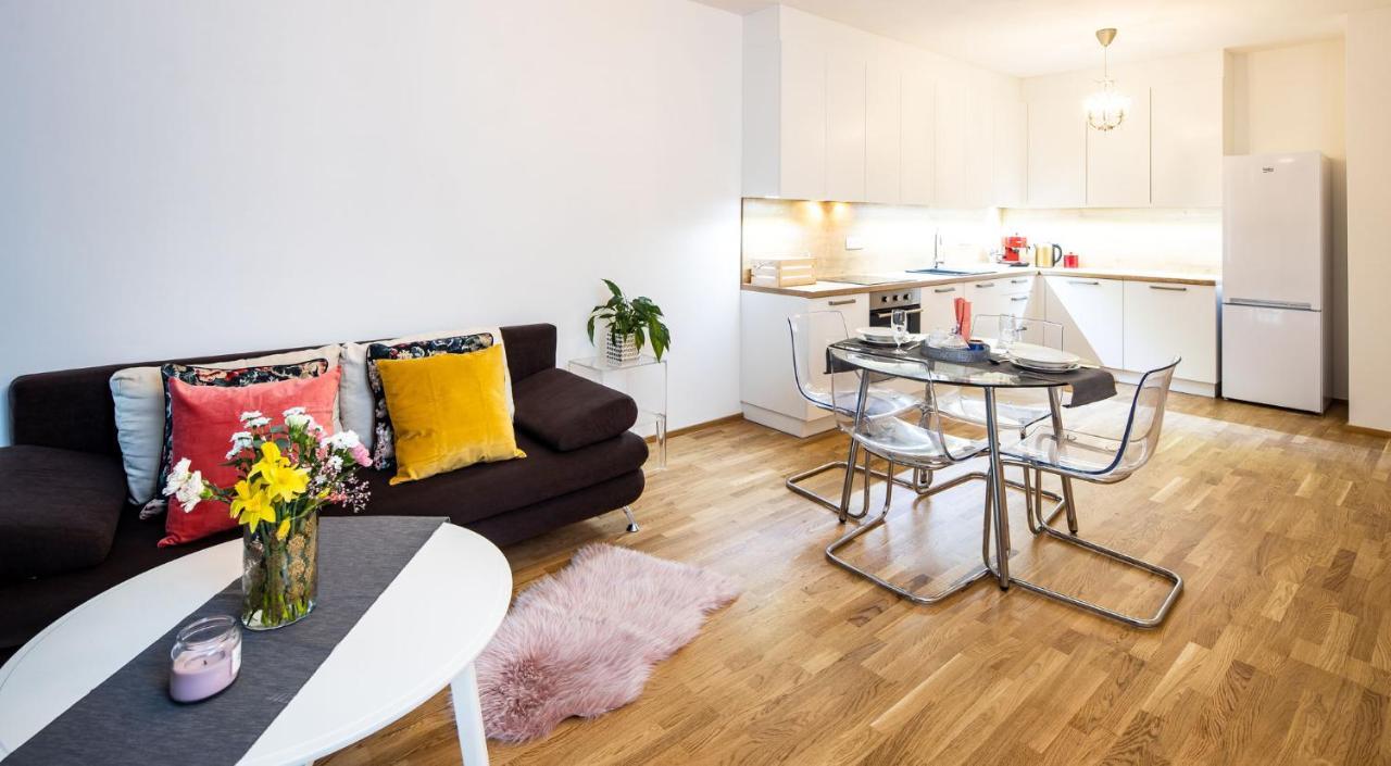 Silvie Apartments - Zlate Terasy ออลอโมตซ์ ภายนอก รูปภาพ